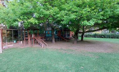 Acogedora casa en parcela en centro de Chicureo