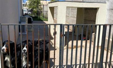 Preciosa e impecable casa en Canquen Norte