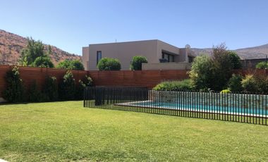 Preciosa e impecable casa en Canquen Norte