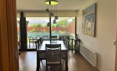 Preciosa e impecable casa en Canquen Norte