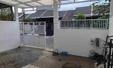 Rumah 1.5 Lantai Dijual atau Disewakan
