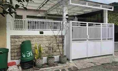 Rumah 1.5 Lantai Dijual atau Disewakan