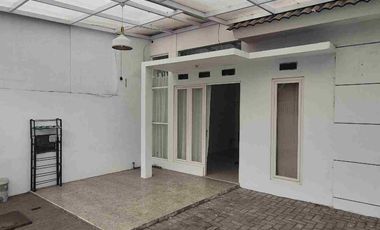 Rumah 1.5 Lantai Dijual atau Disewakan