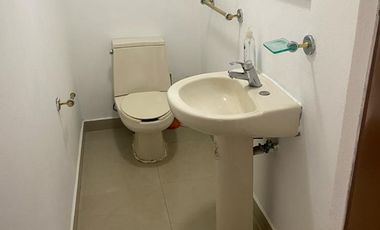 Casa en Renta Satélite, Factible Uso de Suelo Comercial.