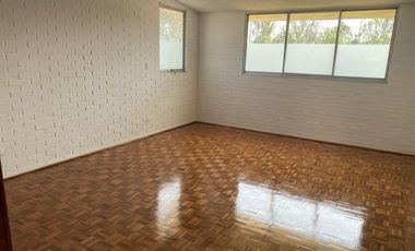 Casa en Renta Satélite, Factible Uso de Suelo Comercial.