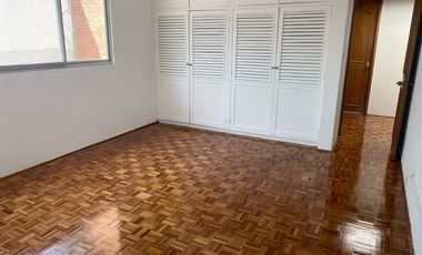 Casa en Renta Satélite, Factible Uso de Suelo Comercial.