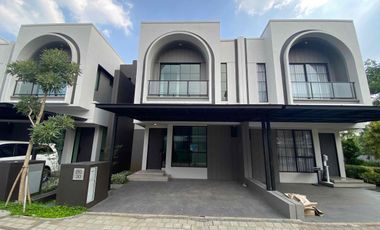 Dijual rumah full furnished di BSD