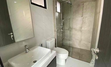 Dijual rumah full furnished di BSD