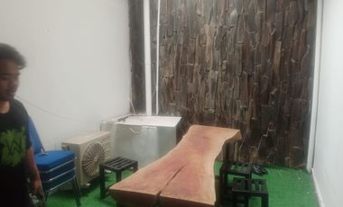 DISEWAKAN RUMAH LUAS COCOK UNTUK TEMPAT TINGGAL,KANTOR,USAHA,GUDANG,HARGA TERMURAH NEGO SAMPAI JADI