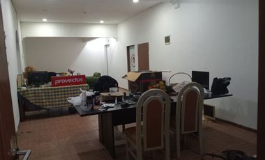 DISEWAKAN RUMAH LUAS COCOK UNTUK TEMPAT TINGGAL,KANTOR,USAHA,GUDANG,HARGA TERMURAH NEGO SAMPAI JADI