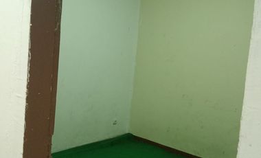 DISEWAKAN RUMAH LUAS COCOK UNTUK TEMPAT TINGGAL,KANTOR,USAHA,GUDANG,HARGA TERMURAH NEGO SAMPAI JADI