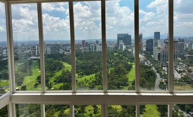 Penthouse exclusivo Piso 32 y 33 vista franca a Guadalajara Country Club, 675.24 m2 + 177.24 de terraza.