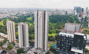 Penthouse exclusivo Piso 32 y 33 vista franca a Guadalajara Country Club, 675.24 m2 + 177.24 de terraza.