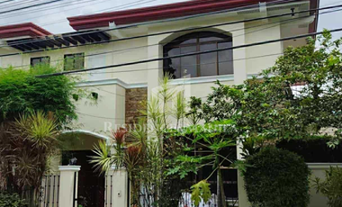 BF Homes Parañaque Executive Village Enclave Two-Storey Classico-Modern Corner House with 4 BRs for Sale