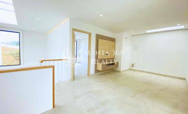 Venta de casa dúplex con vista al mar en Ciudad del Mar, Manta, Ecuador