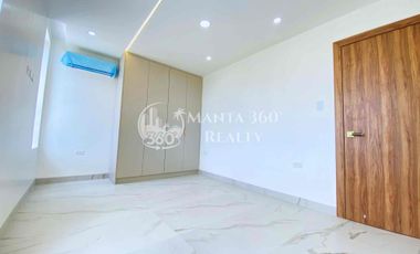 Venta de casa dúplex con vista al mar y piscina privada en Ciudad del Mar, Manta, Ecuador