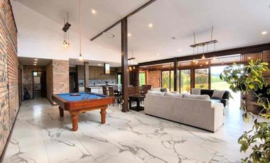 Casa de Campo con amplio Terreno