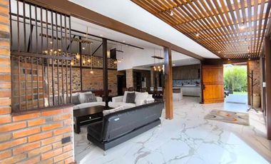 Casa de Campo con amplio Terreno