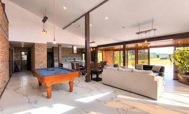 Casa de Campo con amplio Terreno