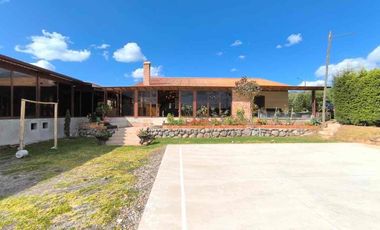 Casa de Campo con amplio Terreno