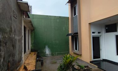 Rumah Ruko Rukan 3 Lantai Pinggir Jalan Sogiri Dekat TOL Tanah Baru Siap Huni