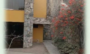 ¡Terreno de 4,800 en La Mejor Ubicación de Cerros de Camacho!