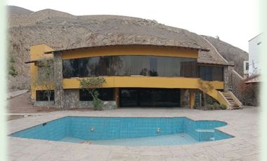 ¡Terreno de 4,800 en La Mejor Ubicación de Cerros de Camacho!