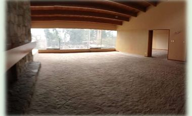 ¡Terreno de 4,800 en La Mejor Ubicación de Cerros de Camacho!