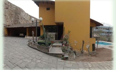 ¡Terreno de 4,800 en La Mejor Ubicación de Cerros de Camacho!