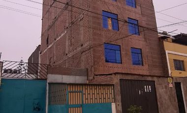 Edificio en Cerdado de Lima, 856 m² 35 Habitaciones 1 Cochera Sin Posesion