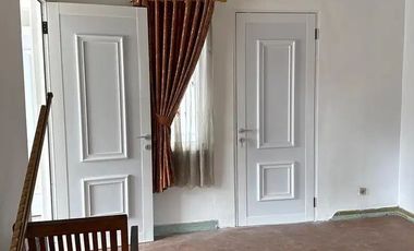 Rumah sewa pejaten luas 400m2 dekat stasiun pasar minggu Jaksel