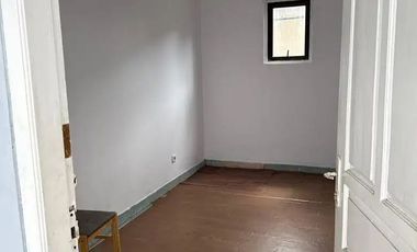 Rumah sewa pejaten luas 400m2 dekat stasiun pasar minggu Jaksel