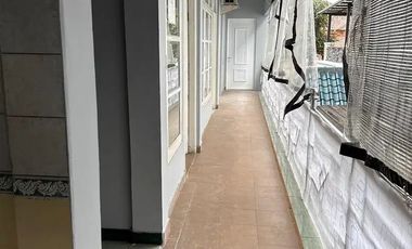 Rumah sewa pejaten luas 400m2 dekat stasiun pasar minggu Jaksel