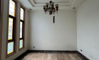 Rumah Graha Family Semi Furnish disewakan Murah