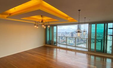 3-BR Condo at The River Condominium near BTS Saphan Taksin