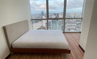 3-BR Condo at The River Condominium near BTS Saphan Taksin