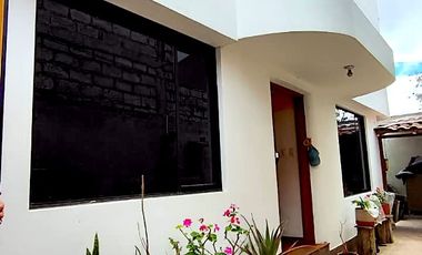 Casa Ambato - Ciudadela el recreo, Av. Doce de Ncalle, Ambato, Ecuador