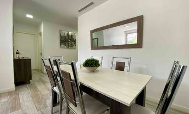 Departamento amoblado en alquiler, Santana Lofts, Puerto Santa Ana. Vista panorámica al cerro.