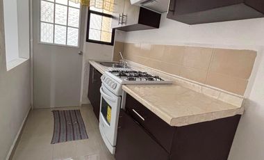 Casa en venta en Toluca, Conjunto Habitacional Las Bugambilias