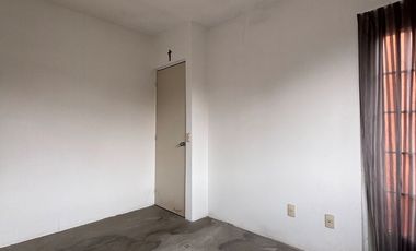Casa en venta en Toluca, Conjunto Habitacional Las Bugambilias