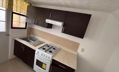 Casa en venta en Toluca, Conjunto Habitacional Las Bugambilias