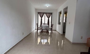 Casa en venta en Toluca, Conjunto Habitacional Las Bugambilias