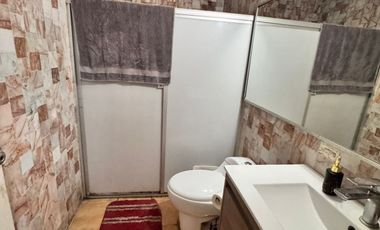 CASA EN VENTA EN CERRADA -- LOMAS 3RA SECCIÓN