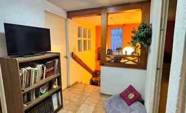 CASA EN VENTA EN CERRADA -- LOMAS 3RA SECCIÓN