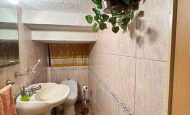 CASA EN VENTA EN CERRADA -- LOMAS 3RA SECCIÓN