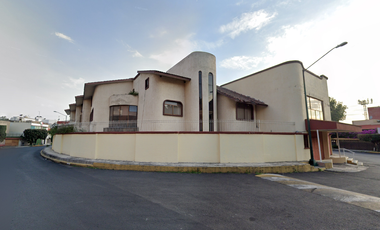 Casa en venta en Av. Paseo de los Jardines 27, Paseos de Taxqueña, Coyoacán, 04250 Ciudad de México, CDMX.AHH