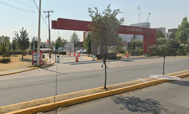 CASA EN VENTA OTZOLOTEPEC, EDO DE MÉXICO CERCA DE MULTY PLAZA SANTIN