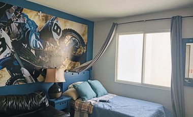 CASA EN VENTA CON TERRENO EXCEDENTE -- PUERTA DE PIEDRA