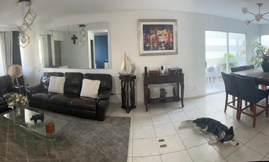 CASA EN VENTA CON TERRENO EXCEDENTE -- PUERTA DE PIEDRA