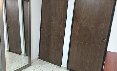 CASA EN VENTA CON TERRENO EXCEDENTE -- PUERTA DE PIEDRA